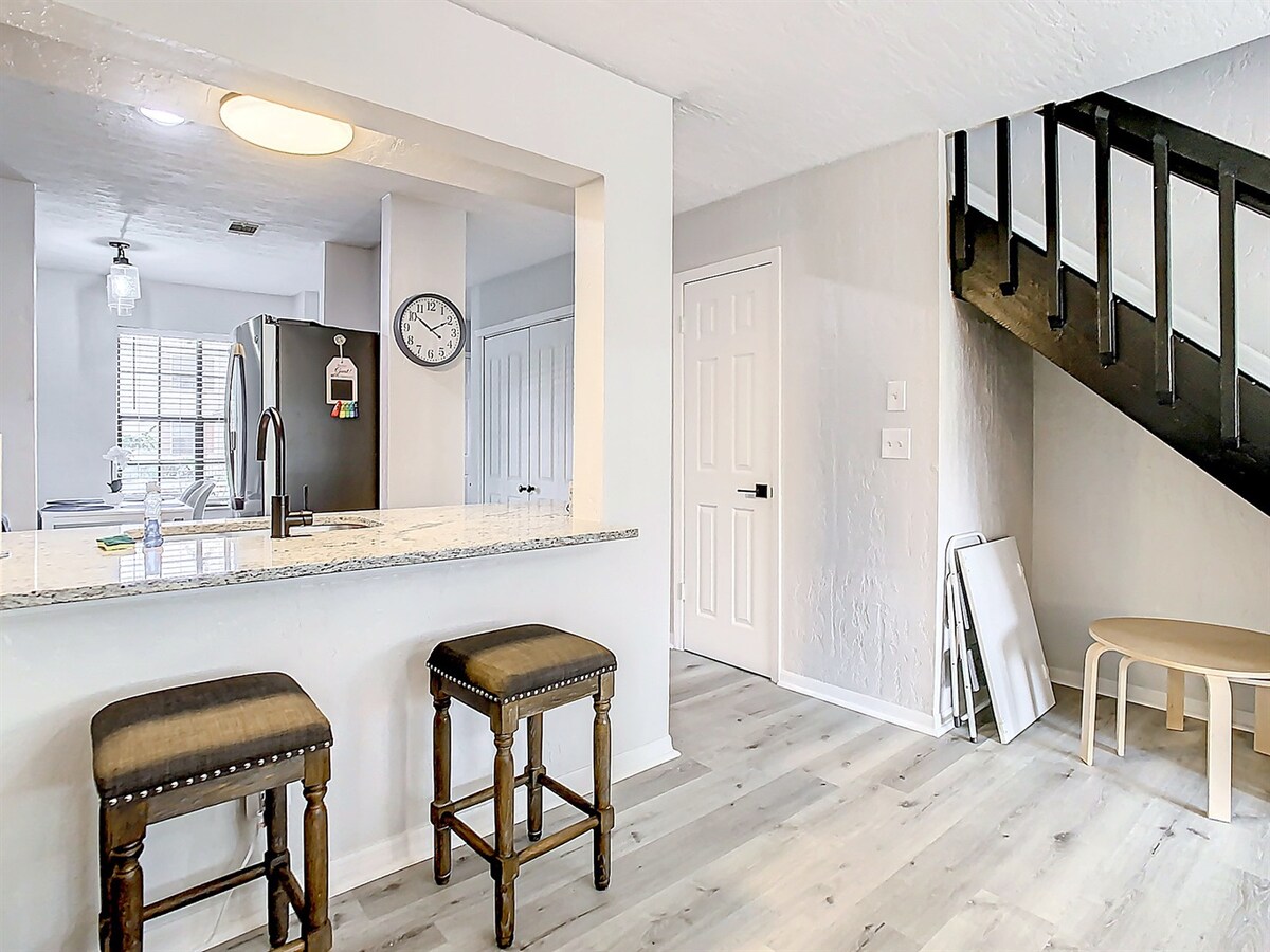 Clearwater Coastal Oasis - Photo 3