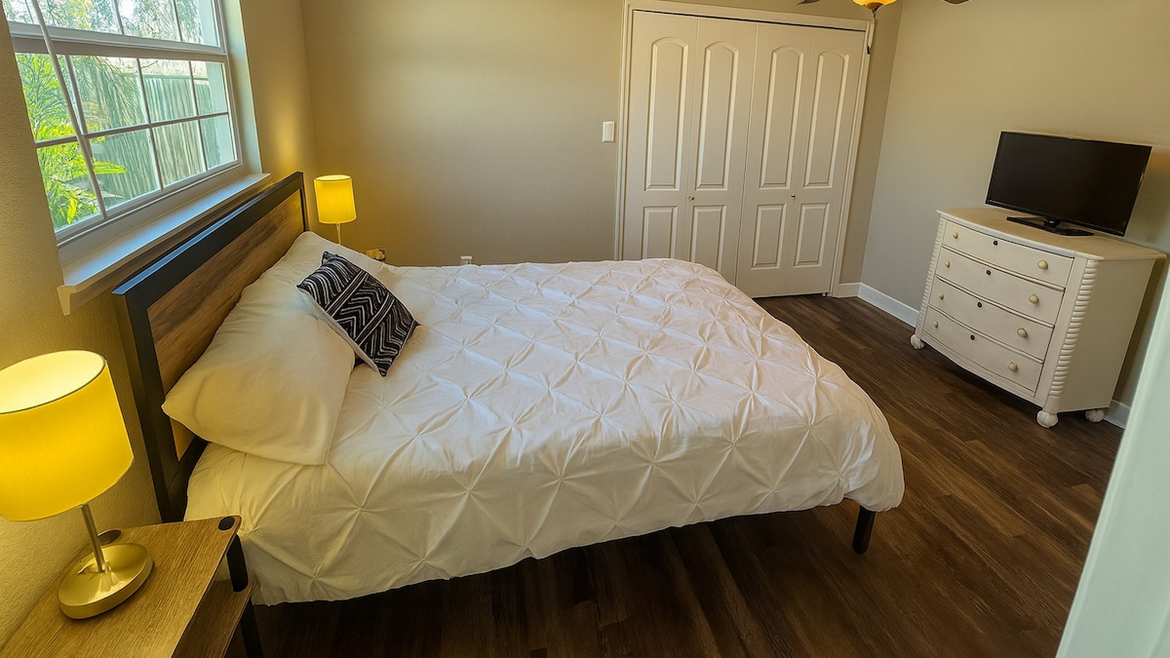 Seminole 5 Bed 3 Bath - Photo 2